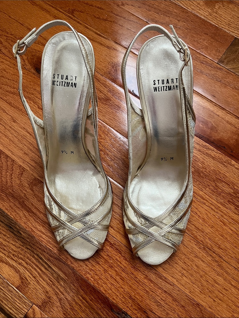 Stuart Weitzman lace mesh sling back gold high heels size 9-1/2 M.